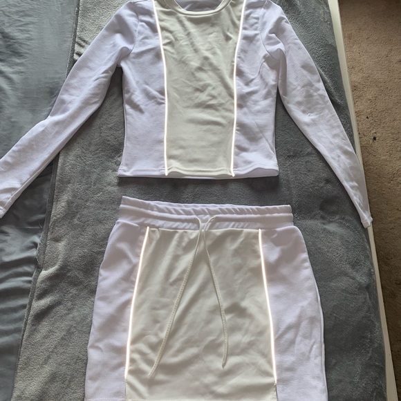 Reflective Two Piece Set - Picture 1 of 3